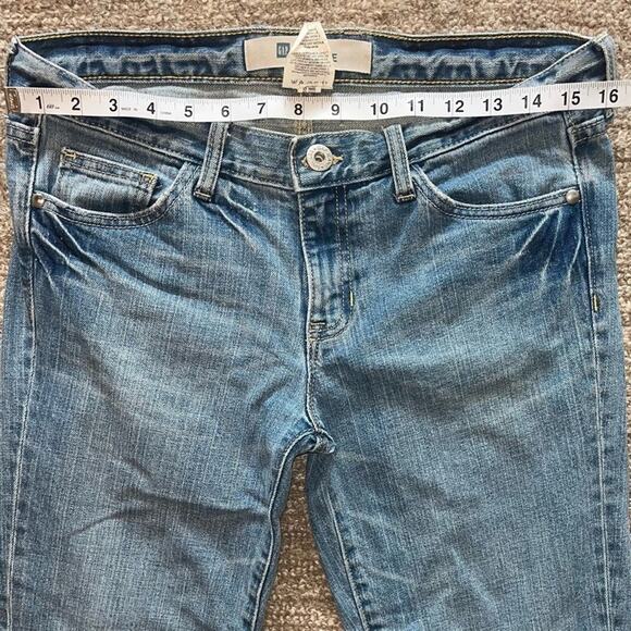 GAP Original Low Rise Cropped Jeans Womens Size 6 R Medium Wash Denim Minimalist - Picture 3 of 9